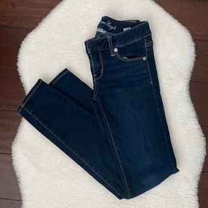 American Eagle size 0 Stretchy SKINNY JEANS